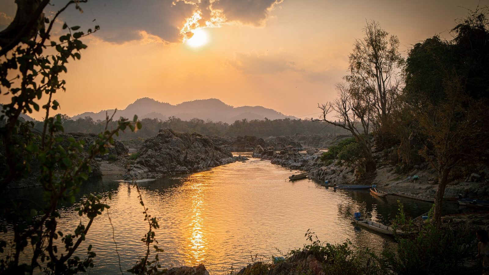 5-Day Exploring Southern Laos