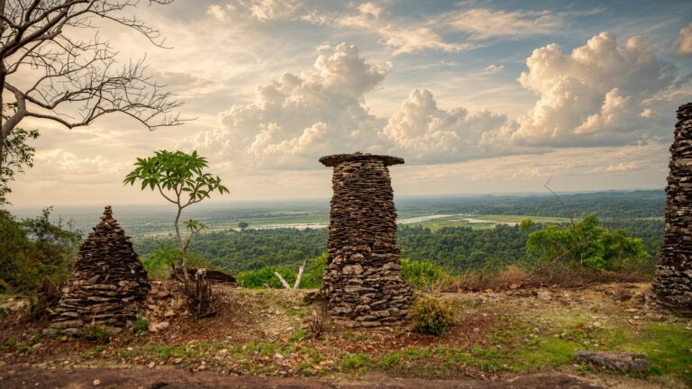 Vat Phu & Champasak Discovery – 2 Days / 1 Night